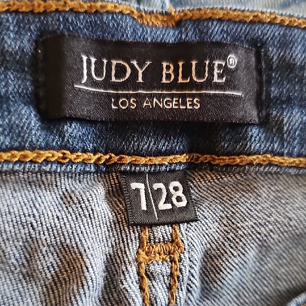 Judy Blue Relaxed Fit Jeans - Picture 5 of 6